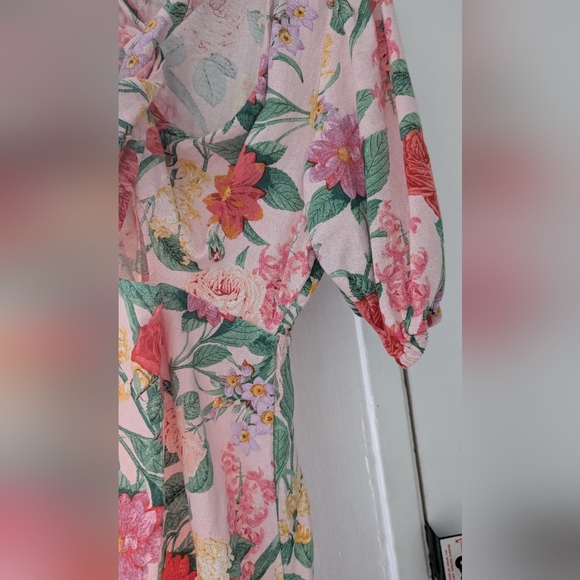 Old navy Floral Dress Size Small - Picture 5 of 8
